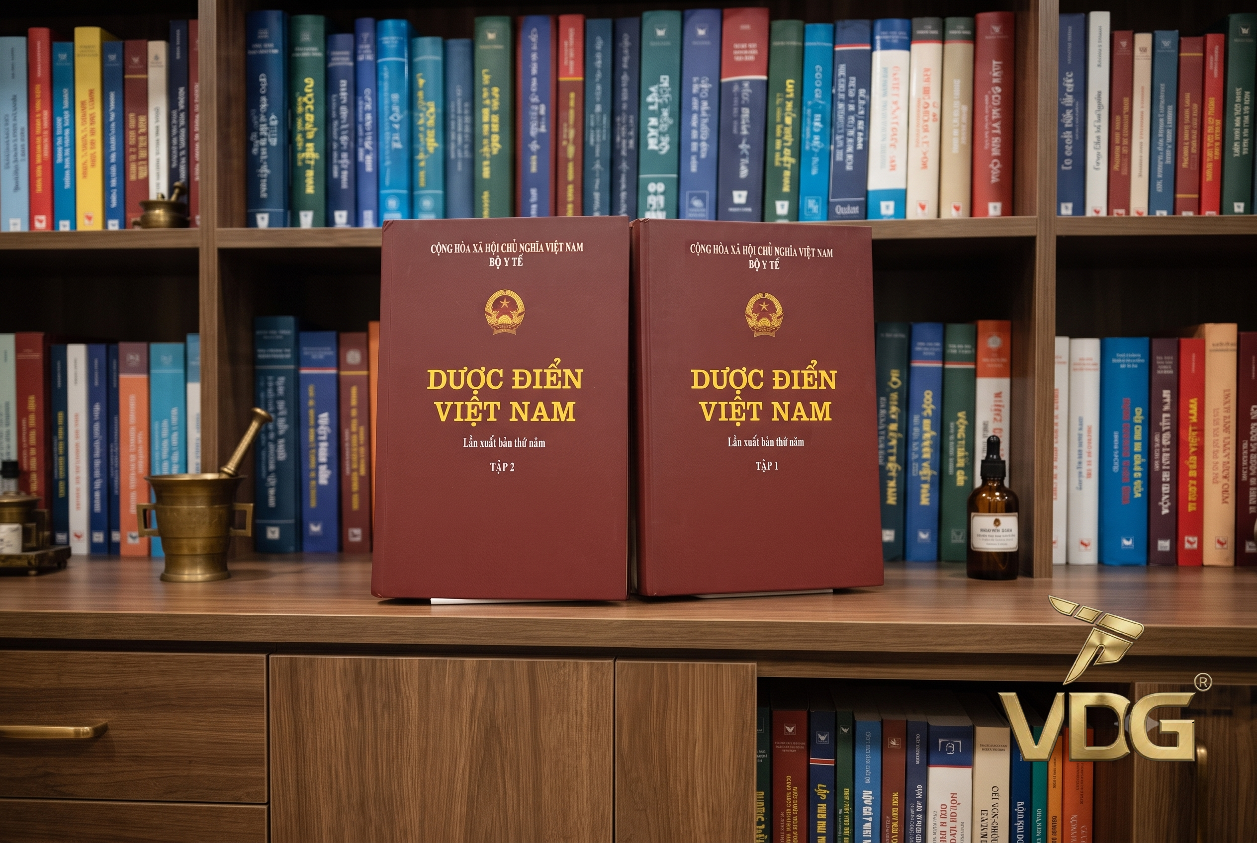 Bìa sách Dược điển Việt Nam 5 (VDG Group) - Tiêu chuẩn quốc gia về thuốc